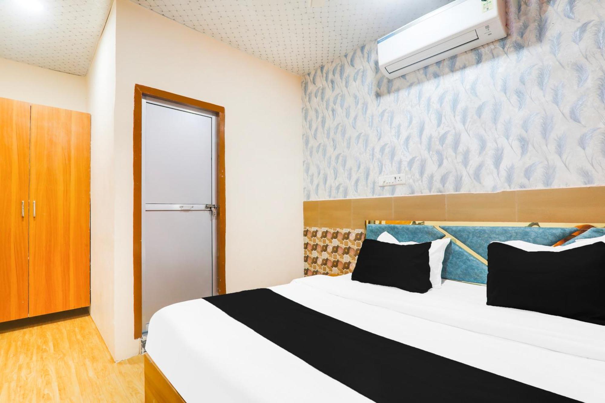 Hotel O V. K Palace Inn Lucknow Ngoại thất bức ảnh
