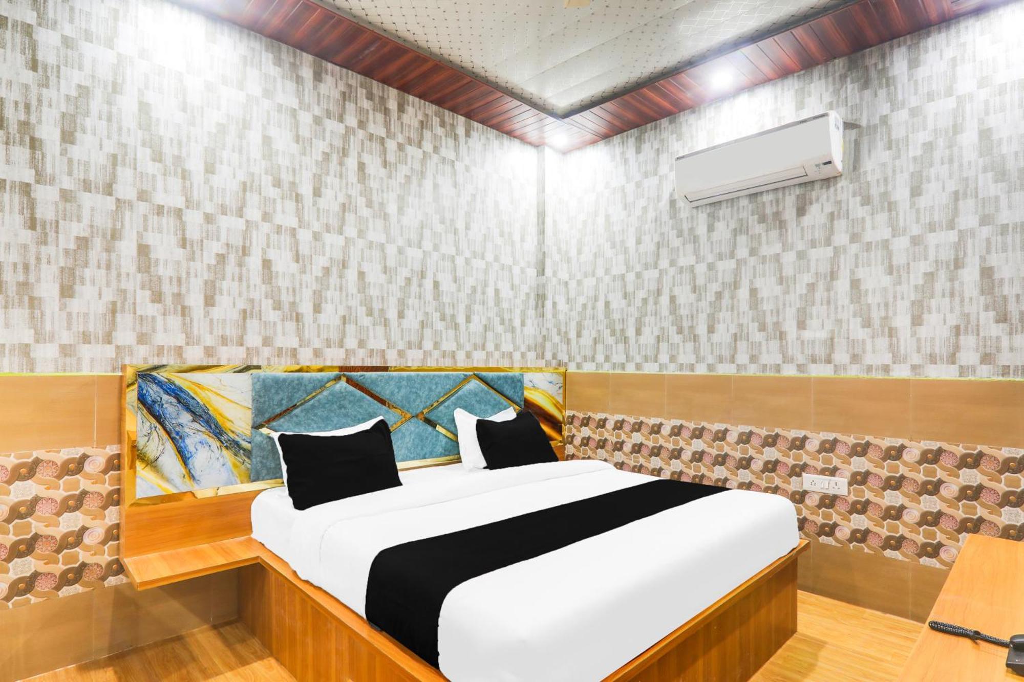 Hotel O V. K Palace Inn Lucknow Ngoại thất bức ảnh