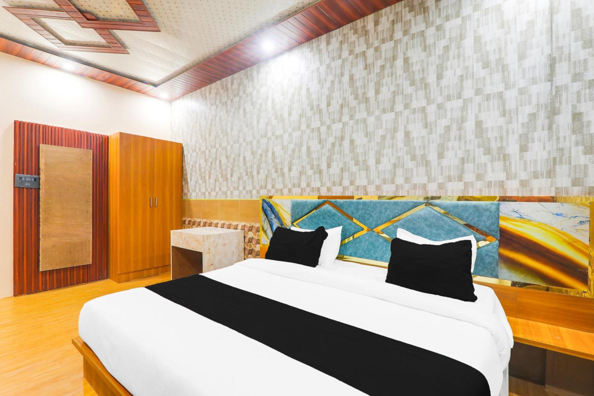 Hotel O V. K Palace Inn Lucknow Ngoại thất bức ảnh