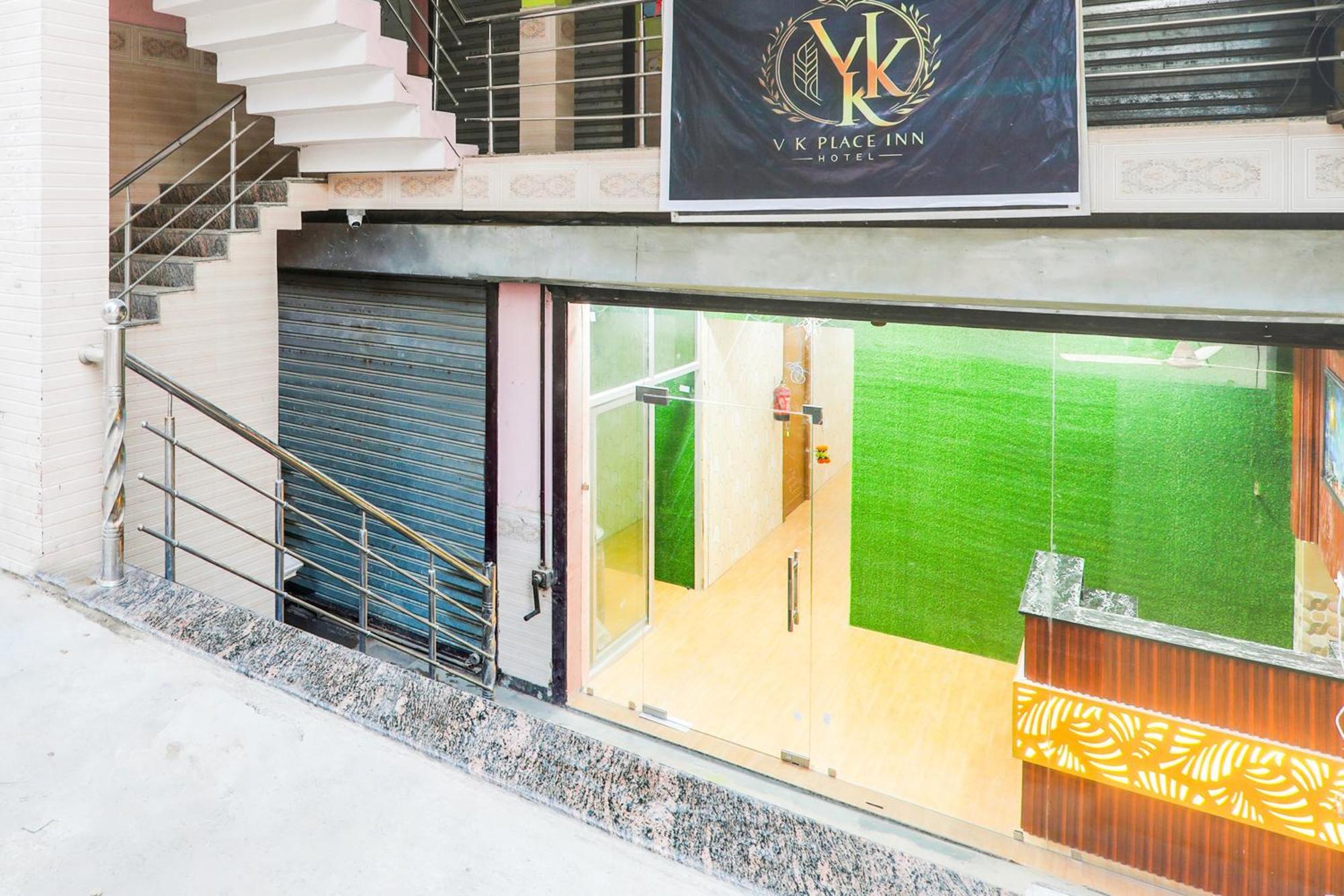 Hotel O V. K Palace Inn Lucknow Ngoại thất bức ảnh